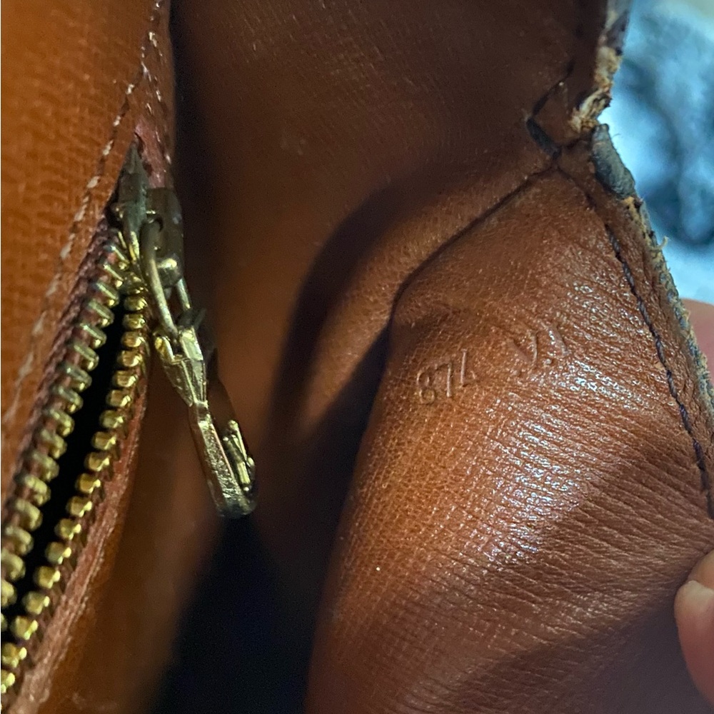 Louis Vuitton Saint Cloud Crossbody Bag - Picture 13 of 16
